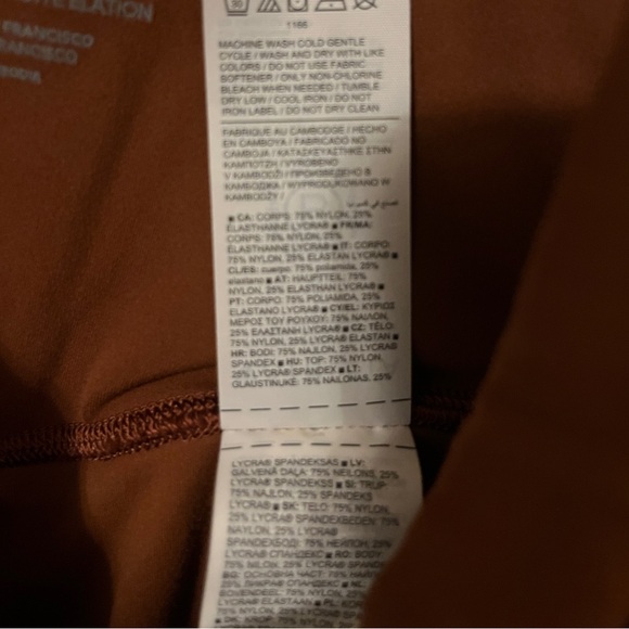 NWOT Athleta Elation Straight Leg Yoga Pants in Ancient Mahogany - Picture 7 of 7